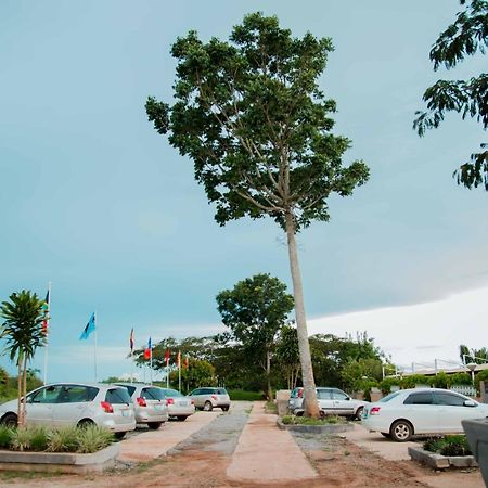 Milpark Hotel Cafumpe Luaran gambar