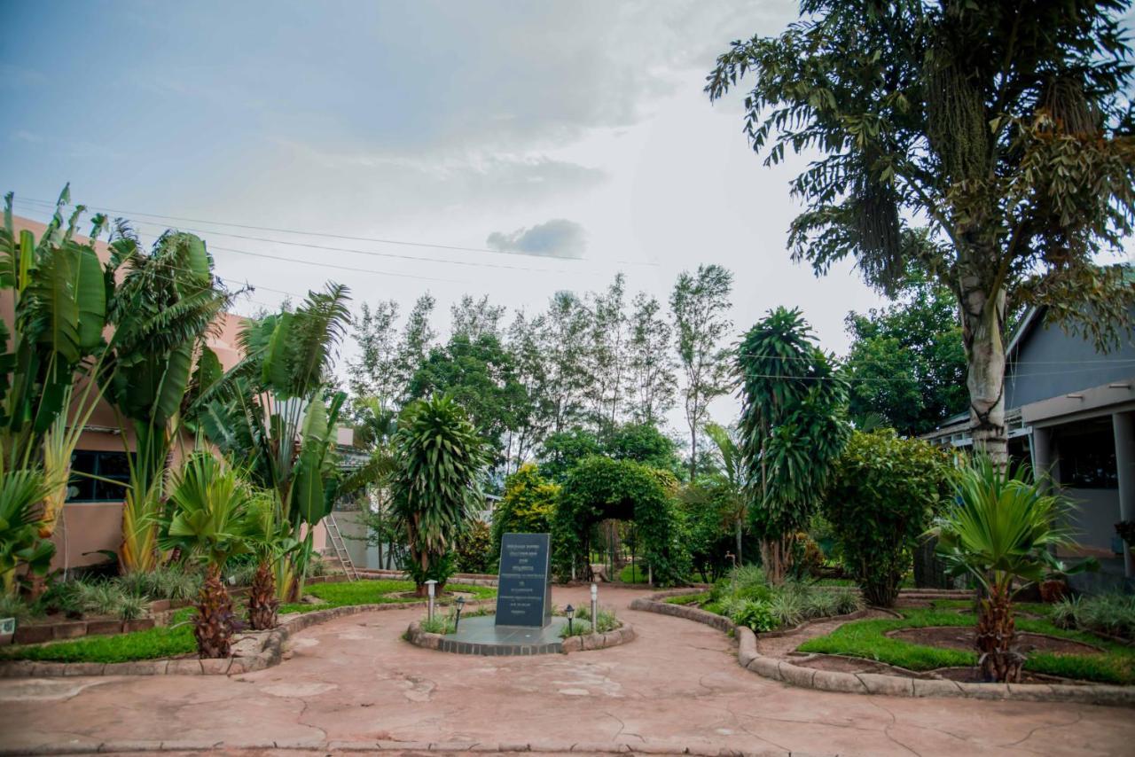 Milpark Hotel Cafumpe Luaran gambar